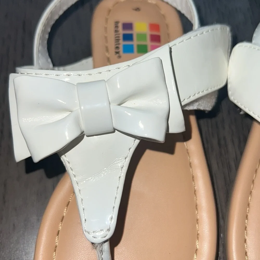 Toddler patent like leather thong bow sandals
